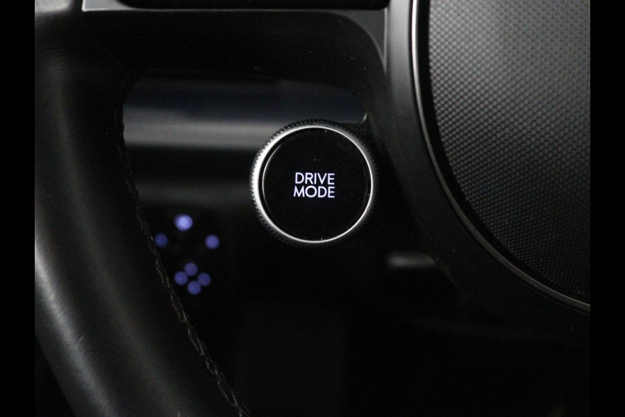 Hyundai IONIQ 6 Style 77.4 kWh | SOH 93.9 % | Navigatie | Virtual dashboard | Carplay | Climate Control | Adaptive cruise | camera | Park assist | Trekhaak | DAB+ | PHEV