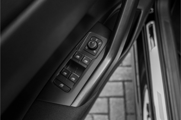 Volkswagen Polo 1.0 TSI R-Line Pano Camera IQ Light ACC Virtual Cockpit