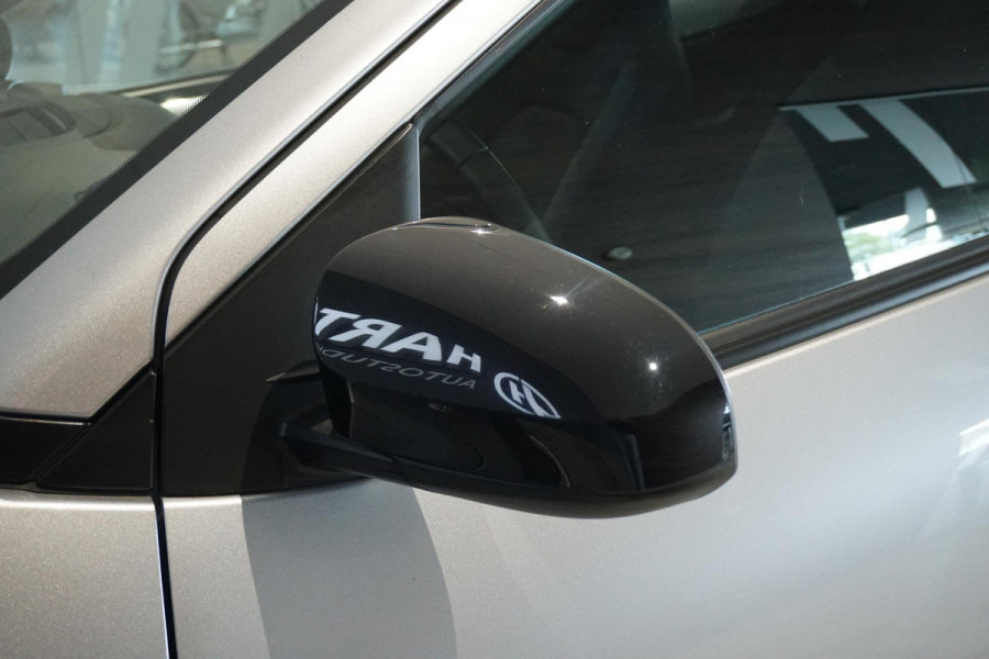 Toyota Aygo X 1.0 VVT-i MT Play + CAMERA / ADAPTIEVE CRUISE / CARPLAY