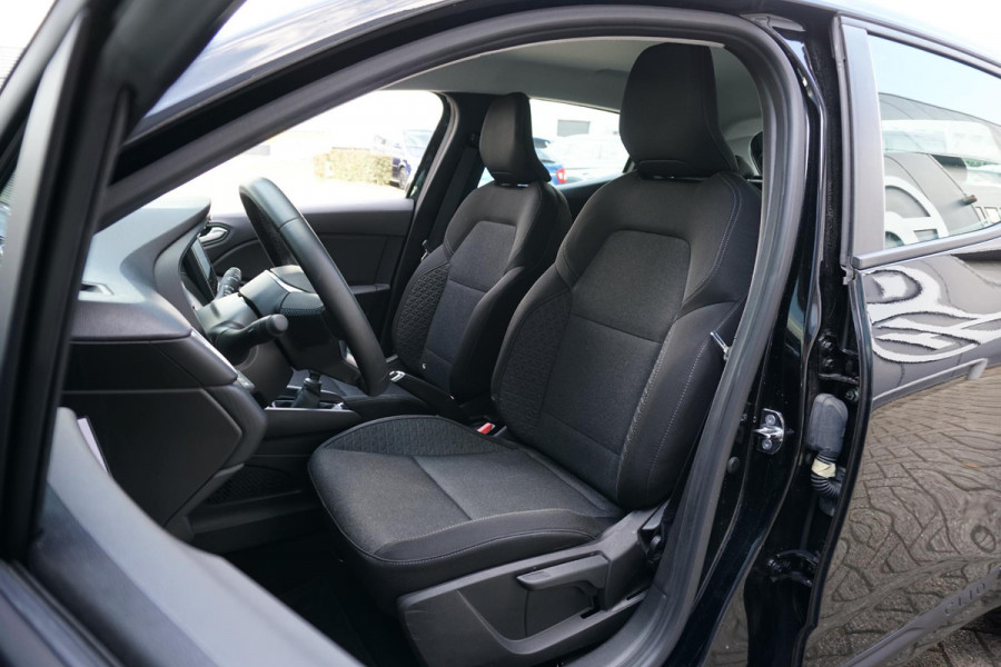 Renault Clio 1.0 TCe Zen + CARPLAY / PDC / NAVIGATIE