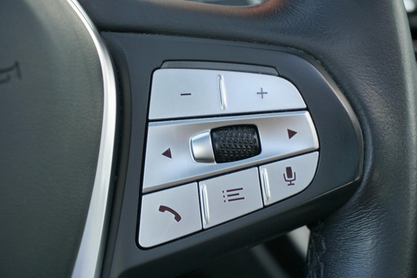 BMW iX3 High Executive 80 kWh + PANO / TREKHAAK / 360 CAMERA / HEAD-UP / PREMIUM AUDIO