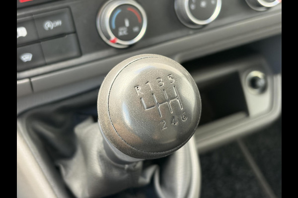 Volkswagen Crafter 35 2.0 TDI L3H2*A/C*CRUISE*HAAK*VOORRUITVERW.*PDC*
