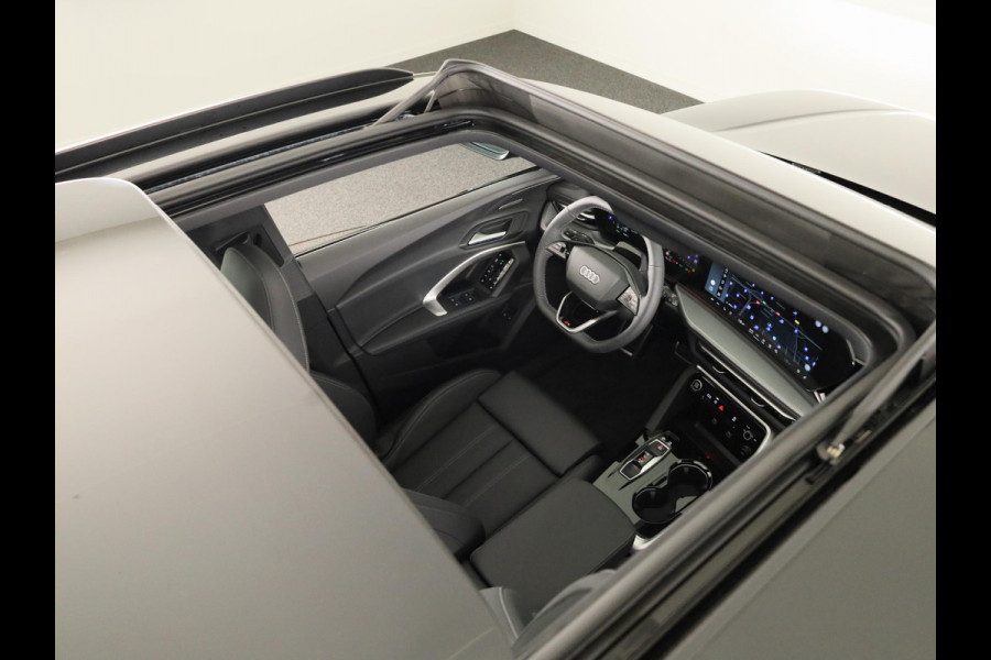 Audi Q5 S edition Competition e-hybrid 367 pk | MMI experience plus met B&O | Trekhaak, elektr. wegklapbaar | Panorama-glasdak | MMI bijrijdersdisplay |