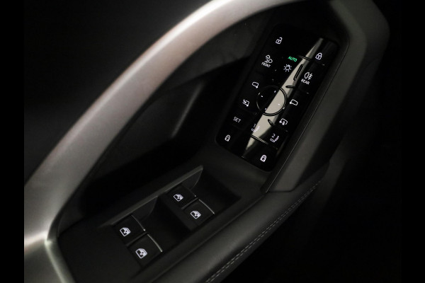 Audi Q5 S edition Competition e-hybrid 367 pk | MMI experience plus met B&O | Trekhaak, elektr. wegklapbaar | Panorama-glasdak | MMI bijrijdersdisplay |