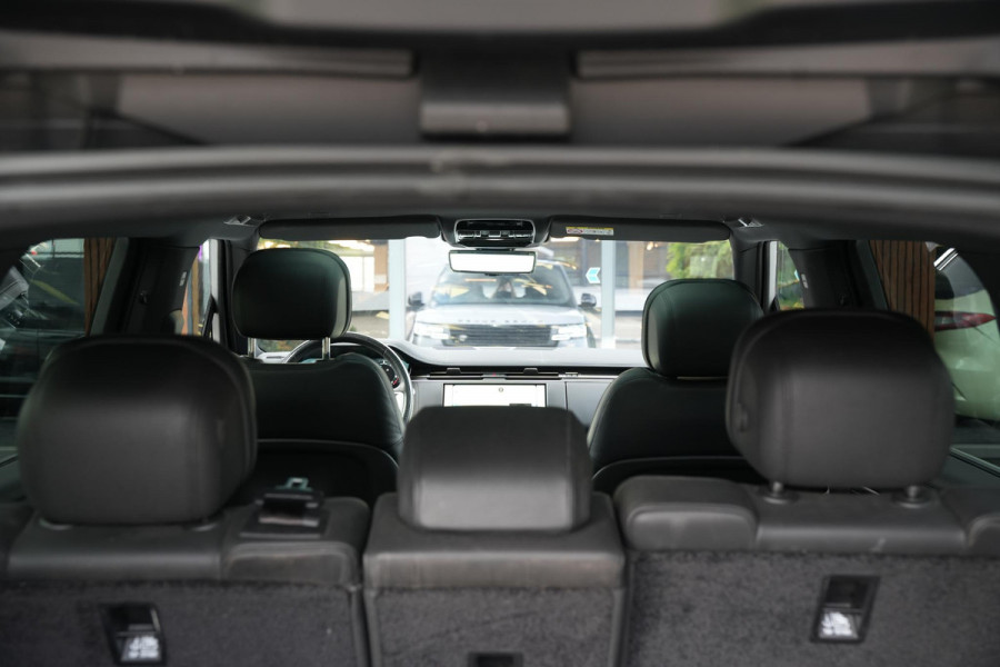 Land Rover Range Rover 3.0 P510e HSE PHEV 510 pk koelbox elektrische trekhaak 22" achterasbesturing zeer complete HSE-uitrusting