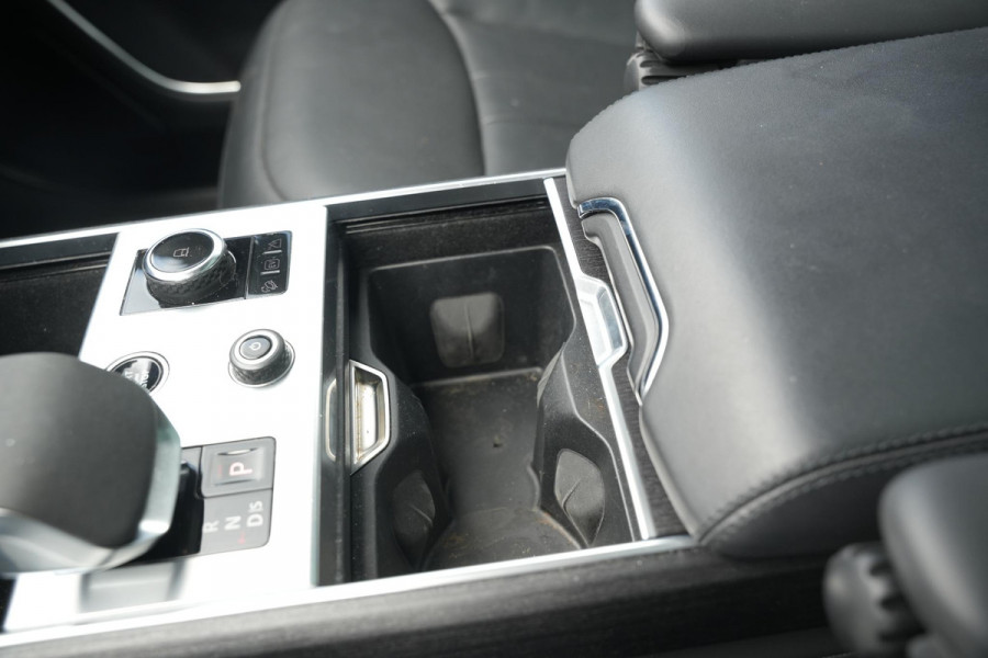 Land Rover Range Rover 3.0 P510e HSE PHEV 510 pk koelbox elektrische trekhaak 22" achterasbesturing zeer complete HSE-uitrusting