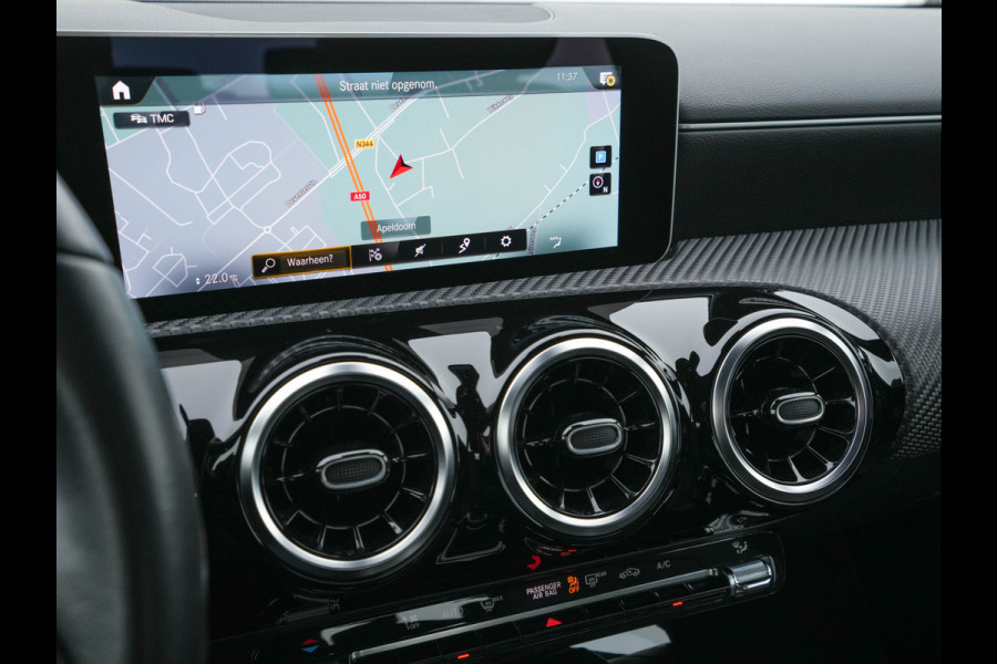 Mercedes-Benz A-Klasse 180 Advantage Style-Pack (INCL-BTW) Aut. *WIDESCREEN-DIGI-COCKPIT | LEATHER-MICROFIBRE | CAMERA | NAVI-FULLMAP | ECC | PDC | CRUISE | CARPLAY | HEATED-SPORTSEATS | CARBON-INLAY | DAB | SHIFT-PADDLES | 16"ALU*