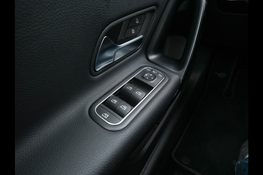 Mercedes-Benz A-Klasse 180 Advantage Style-Pack (INCL-BTW) Aut. *WIDESCREEN-DIGI-COCKPIT | LEATHER-MICROFIBRE | CAMERA | NAVI-FULLMAP | ECC | PDC | CRUISE | CARPLAY | HEATED-SPORTSEATS | CARBON-INLAY | DAB | SHIFT-PADDLES | 16"ALU*