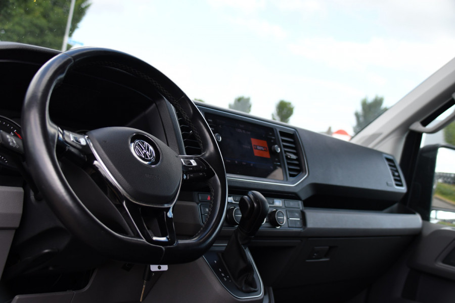 Volkswagen Crafter 35 2.0 TDI L3H2 Highline PB Edition Full Options! Adaptieve Cruise, Camera, Carplay, LED, Stuur verwarming, 177pk, Automaat, Multimedia, Stoelverwarming, Uniek!