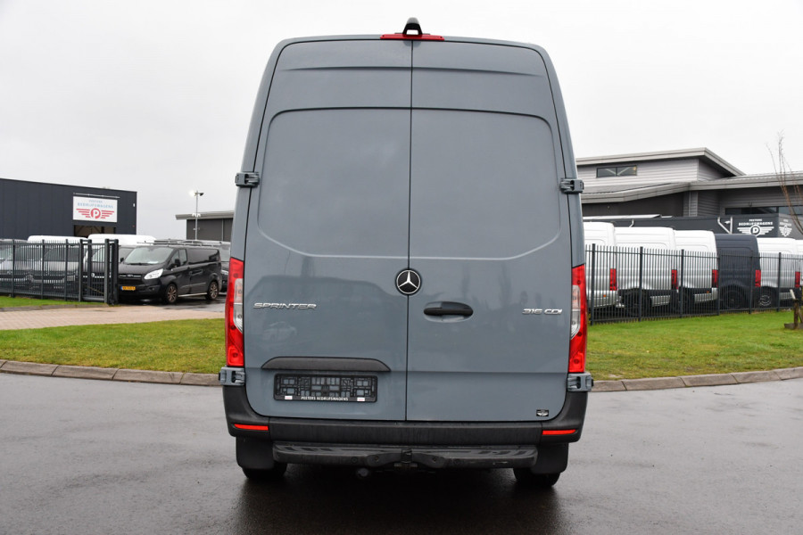 Mercedes-Benz Sprinter 317 2.2 CDI L2H2 PB Edition 360 Camera, Cruise, LED, Carplay, Leder, Stoelverwarming, Standkachel, 10,5'' Mbux, Automaat, 170pk, Virtual, Uniek!