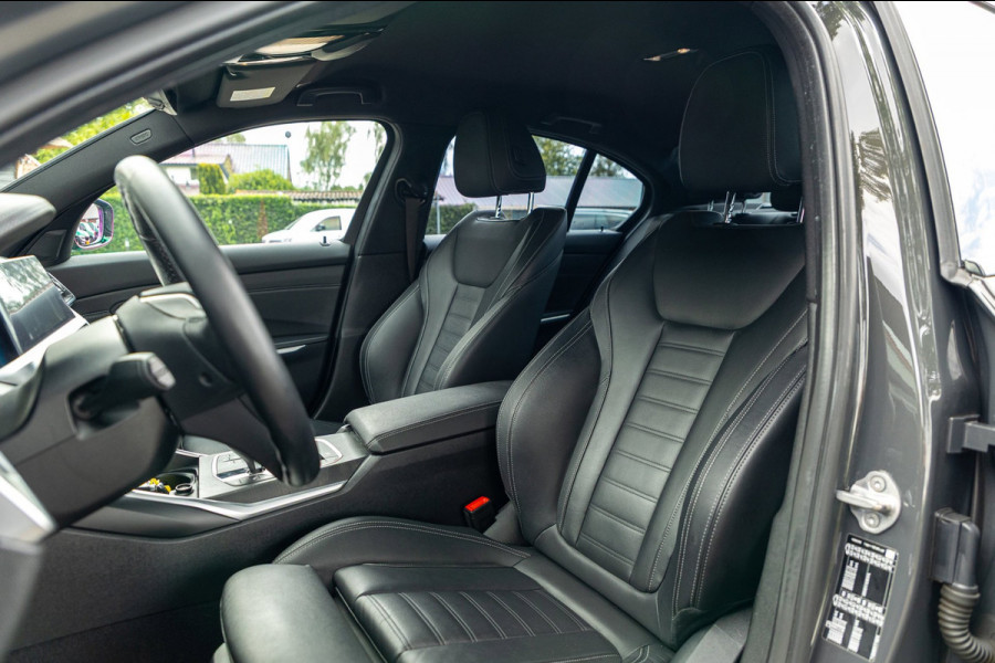 BMW 3-serie 318d 190 PK High Executive Edition Dravitgrau metallic I Leder I Led I HiFi I Head Up I Sportstoelen I NL Auto I NAP