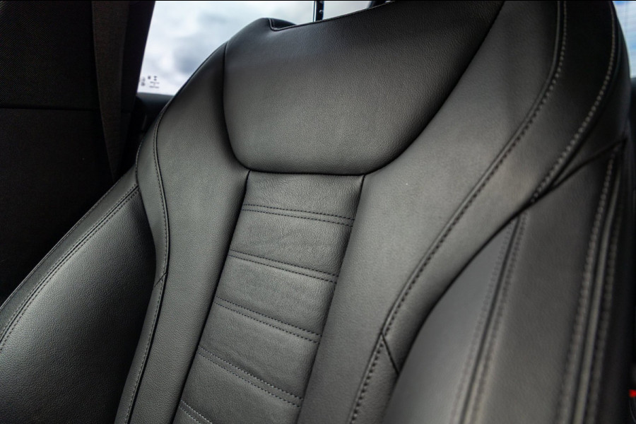 BMW 3-serie 318d 190 PK High Executive Edition Dravitgrau metallic I Leder I Led I HiFi I Head Up I Sportstoelen I NL Auto I NAP