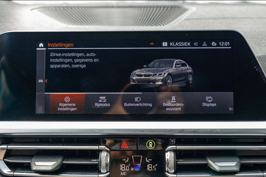 BMW 3-serie 318d 190 PK High Executive Edition Dravitgrau metallic I Leder I Led I HiFi I Head Up I Sportstoelen I NL Auto I NAP