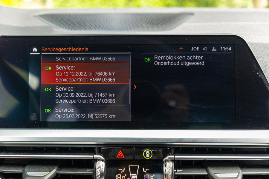 BMW 3-serie 318d 190 PK High Executive Edition Dravitgrau metallic I Leder I Led I HiFi I Head Up I Sportstoelen I NL Auto I NAP