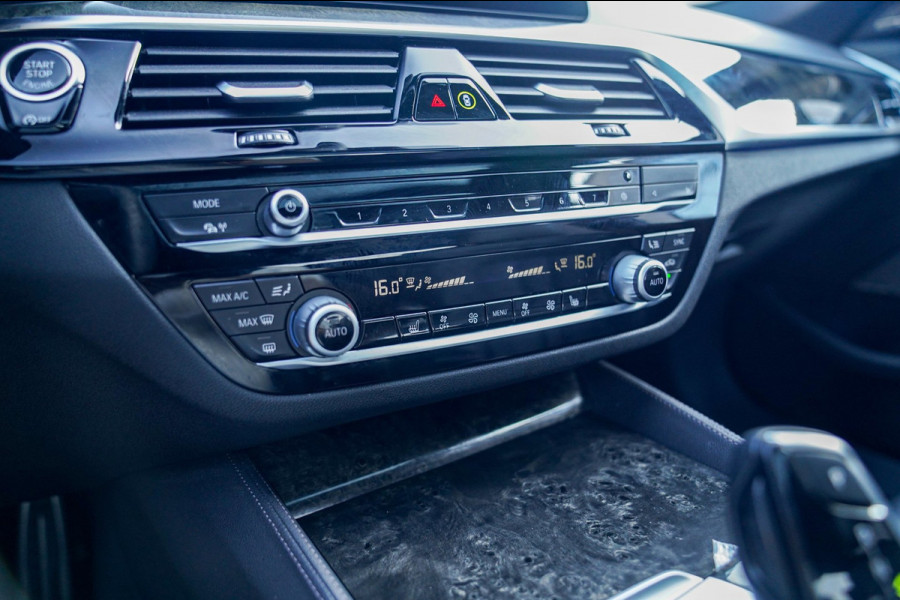 BMW 5 Serie 520i High Executive Edition | Schuifdak | Adaptieve Cruise | Camera | Nappa Leder | Origineel NL | Dealer onderhouden