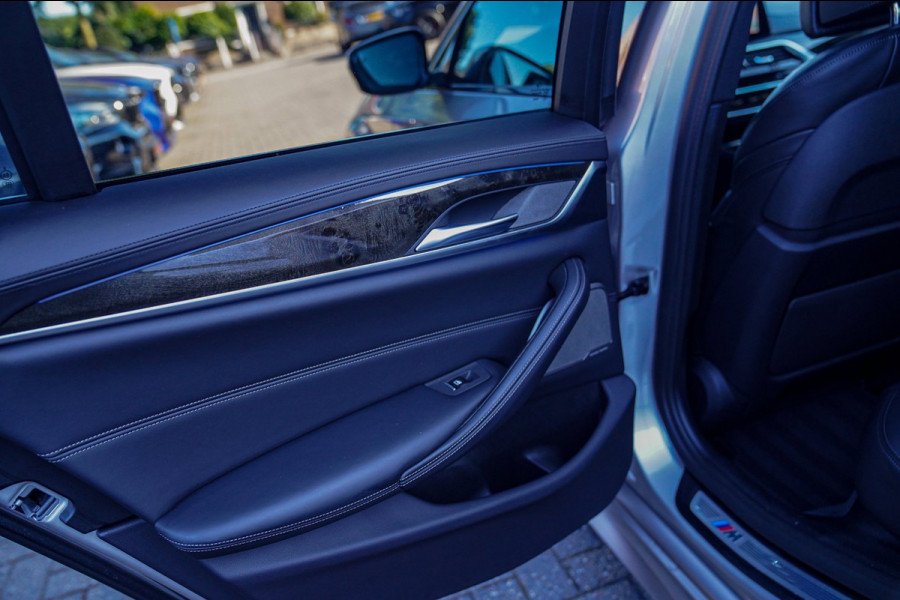 BMW 5 Serie 520i High Executive Edition | Schuifdak | Adaptieve Cruise | Camera | Nappa Leder | Origineel NL | Dealer onderhouden