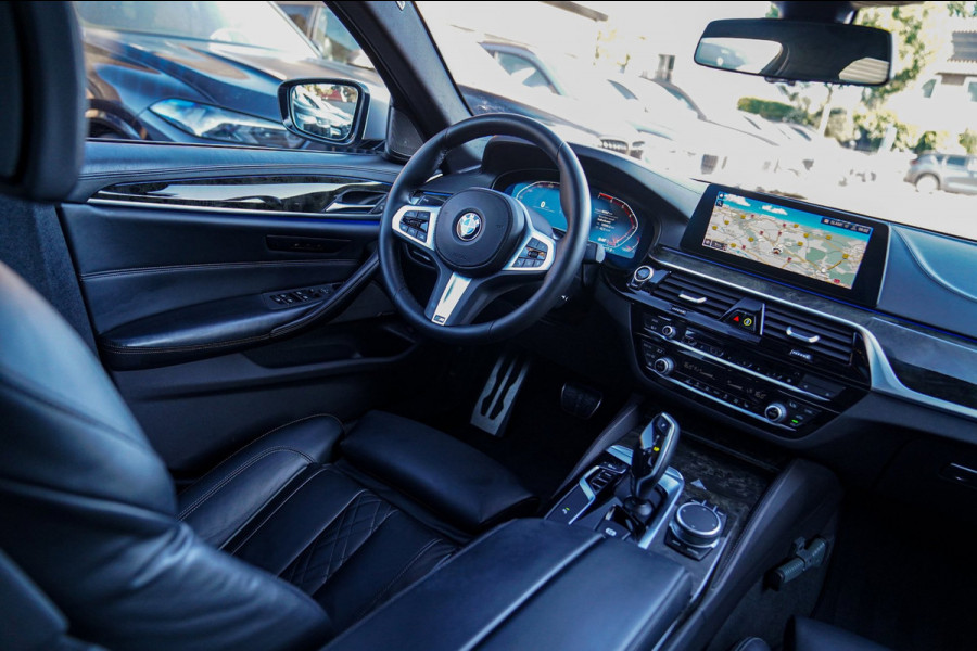 BMW 5 Serie 520i High Executive Edition | Schuifdak | Adaptieve Cruise | Camera | Nappa Leder | Origineel NL | Dealer onderhouden