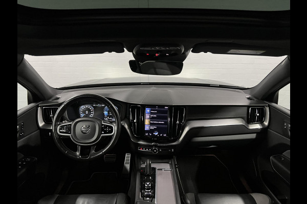 Volvo XC60 2.0 Recharge T6 AWD R-Design Adapt. Cruise | Open dak | Stuur-/Stoelverwarming | Blis | Camera | Carplay | Achterbank verwarmd