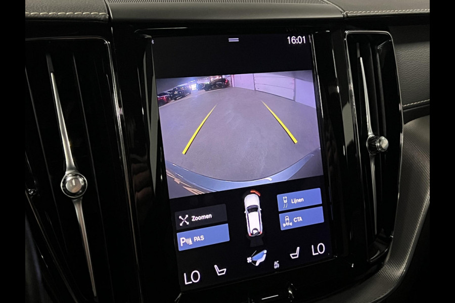 Volvo XC60 2.0 Recharge T6 AWD R-Design Adapt. Cruise | Open dak | Stuur-/Stoelverwarming | Blis | Camera | Carplay | Achterbank verwarmd