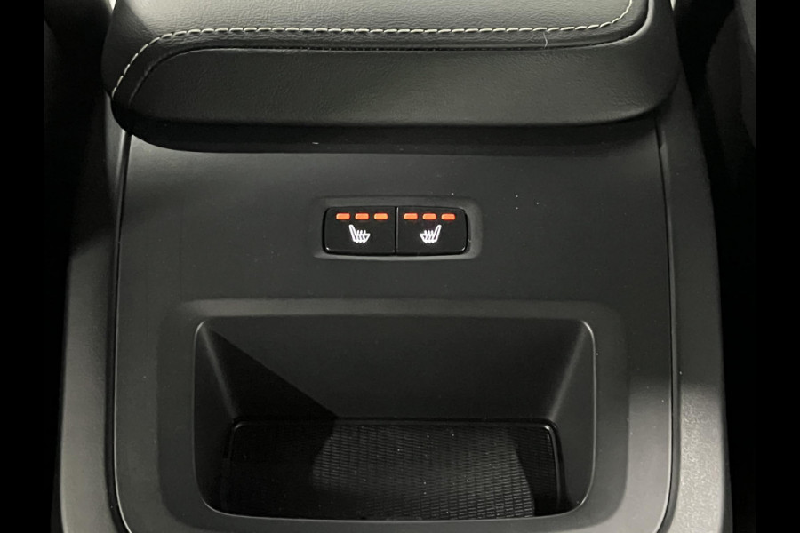 Volvo XC60 2.0 Recharge T6 AWD R-Design Adapt. Cruise | Open dak | Stuur-/Stoelverwarming | Blis | Camera | Carplay | Achterbank verwarmd