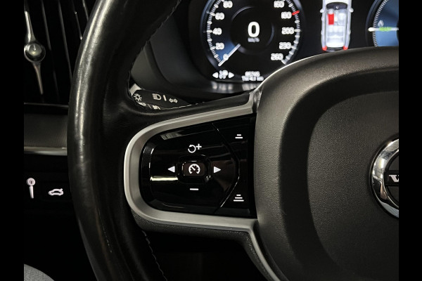 Volvo XC60 2.0 Recharge T6 AWD R-Design Adapt. Cruise | Open dak | Stuur-/Stoelverwarming | Blis | Camera | Carplay | Achterbank verwarmd