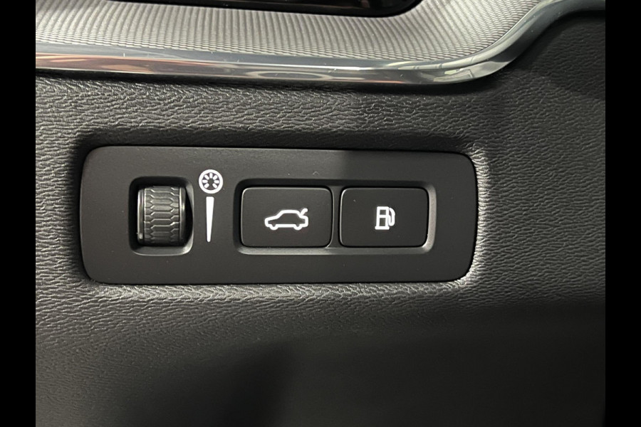Volvo XC60 2.0 Recharge T6 AWD R-Design Adapt. Cruise | Open dak | Stuur-/Stoelverwarming | Blis | Camera | Carplay | Achterbank verwarmd