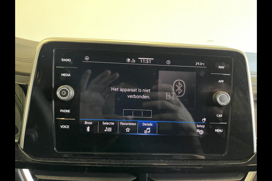 Volkswagen T-Roc 1.5 TSI 150pk DSG R-Line Camera Navigatie Apple Carplay/Android Auto Climate Control Electrische kofferbak Led Dab Adaptive Cruise Control