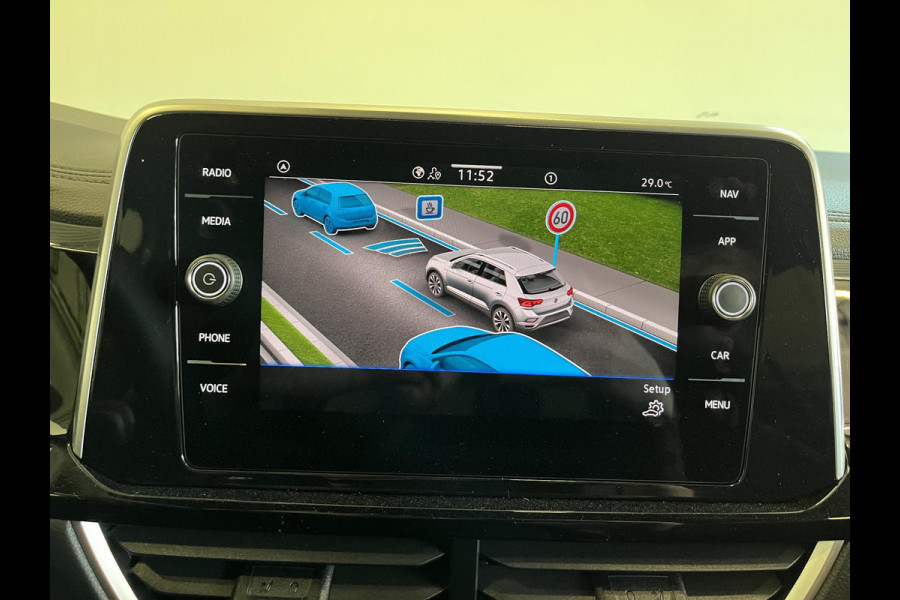 Volkswagen T-Roc 1.5 TSI 150pk DSG R-Line Camera Navigatie Apple Carplay/Android Auto Climate Control Electrische kofferbak Led Dab Adaptive Cruise Control