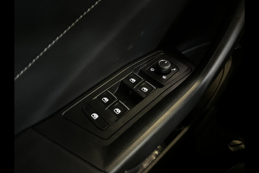 Volkswagen T-Roc 1.5 TSI 150pk DSG R-Line Camera Navigatie Apple Carplay/Android Auto Climate Control Electrische kofferbak Led Dab Adaptive Cruise Control