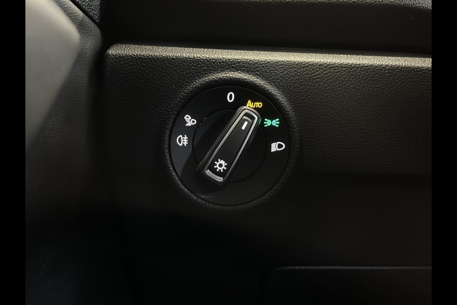 Volkswagen T-Roc 1.5 TSI 150pk DSG R-Line Camera Navigatie Apple Carplay/Android Auto Climate Control Electrische kofferbak Led Dab Adaptive Cruise Control
