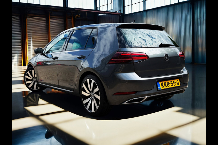 Volkswagen Golf 1.5 TSI Highline Business R 150PK Zeer nette auto