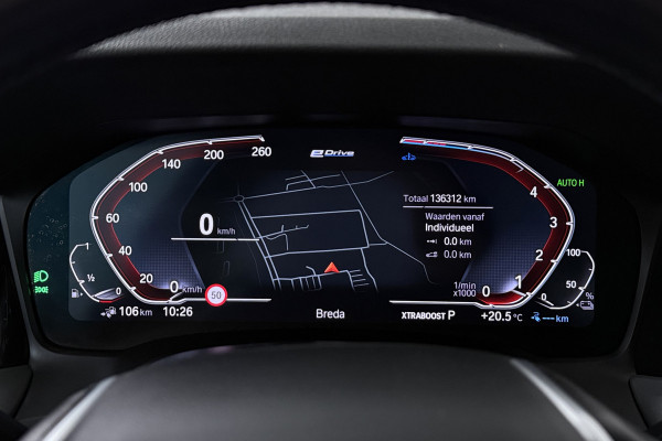 BMW 3-serie 330e Business Edition Plus (TREKHAAK, STOELVERWARMING, NAVIGATIE, PARKEERSENSOREN)