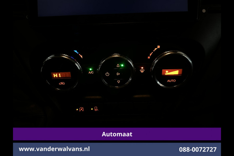 Iveco Daily 35S16V 157pk Automaat 3500kg Trekhaak L2H1 Euro6 Airco | Camera | Navigatie | LM Velgen Cruisecontrol, Bijrijdersbank