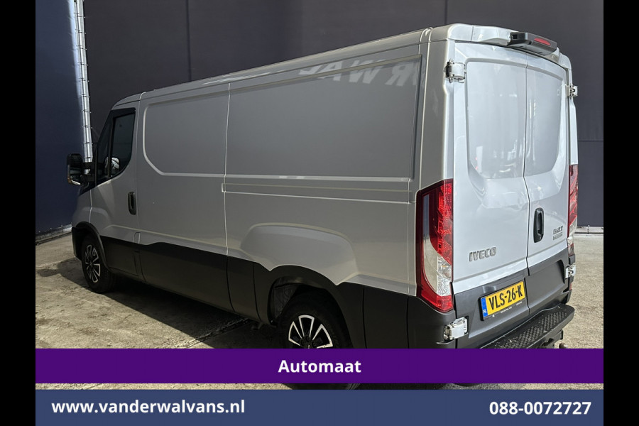 Iveco Daily 35S16V 157pk Automaat 3500kg Trekhaak L2H1 Euro6 Airco | Camera | Navigatie | LM Velgen Cruisecontrol, Bijrijdersbank