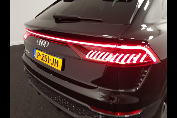 Audi Q8 4.0 TFSI RS Q8 Quattro 600pk! Panorama dak Navigatie Electrische achterklep Led Camera Climate Control Parkeer sensoren voor en achter Lichtmetalen Velgen