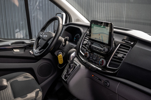 Ford Transit Custom 2.0 EcoBlue L2H1 | 170 PK | Automaat | DC 5-Zits | LED | Camera | Carplay | Cruise | PDC | Trekhaak