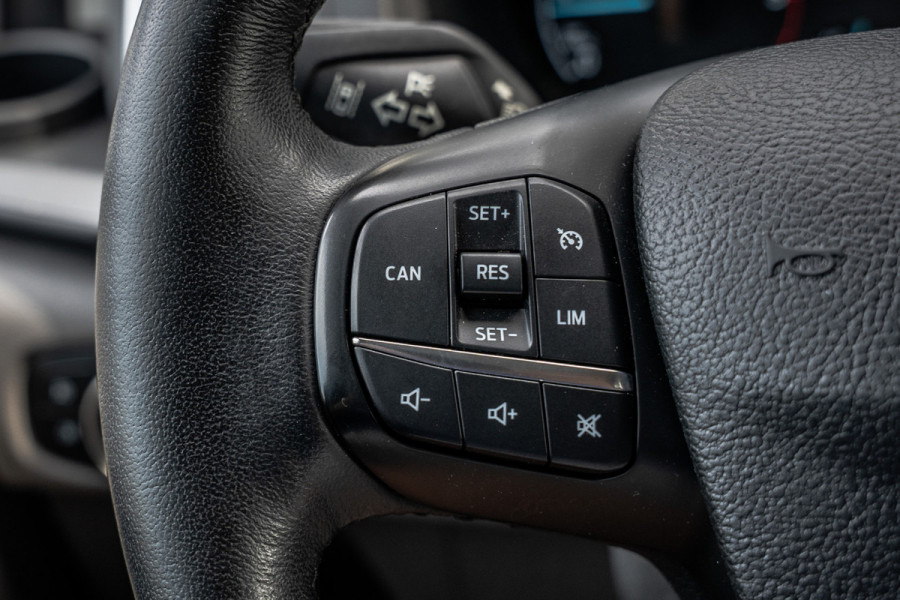 Ford Transit Custom 2.0 EcoBlue L2H1 | 170 PK | Automaat | DC 5-Zits | LED | Camera | Carplay | Cruise | PDC | Trekhaak