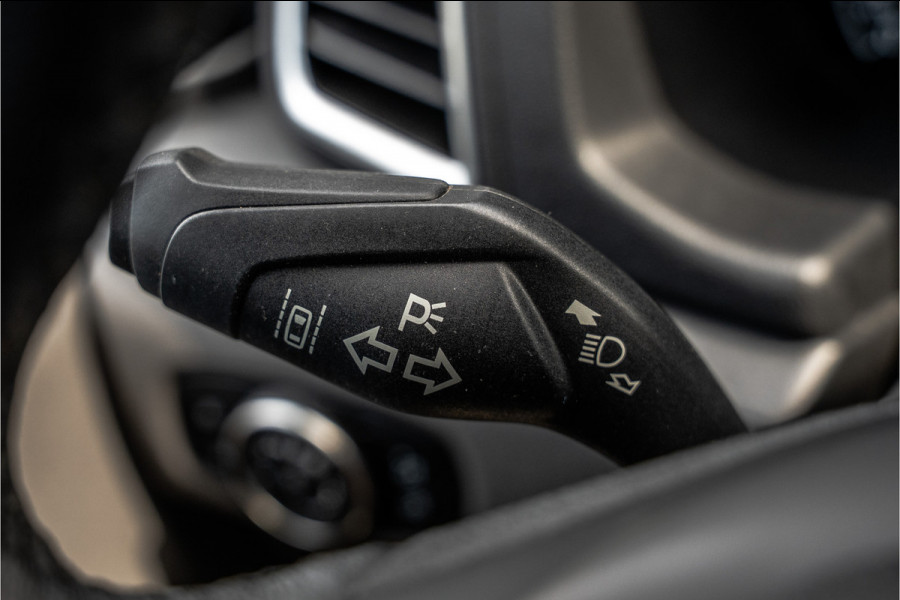 Ford Transit Custom 2.0 EcoBlue L2H1 | 170 PK | Automaat | DC 5-Zits | LED | Camera | Carplay | Cruise | PDC | Trekhaak