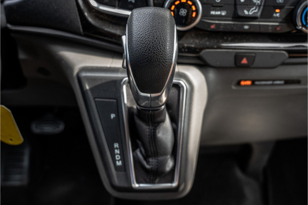 Ford Transit Custom 2.0 EcoBlue L2H1 | 170 PK | Automaat | DC 5-Zits | LED | Camera | Carplay | Cruise | PDC | Trekhaak