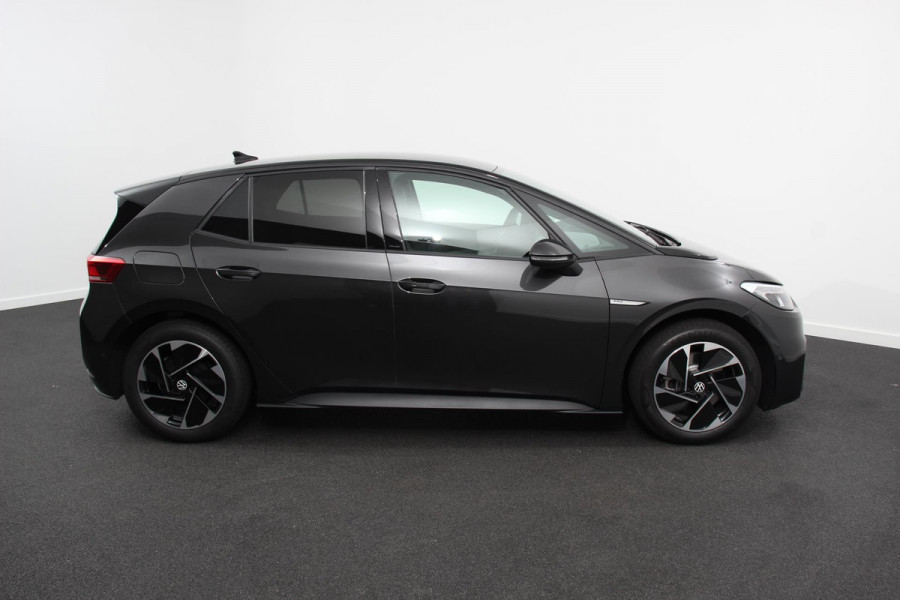 Volkswagen ID.3 Pro Edition 204pk Warmtepomp 18"Lichtmetalen Velgen Navigatie Camera Adaptive Cruise Control Climate Control