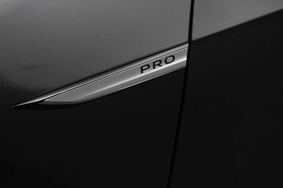 Volkswagen ID.3 Pro Edition 204pk Warmtepomp 18"Lichtmetalen Velgen Navigatie Camera Adaptive Cruise Control Climate Control