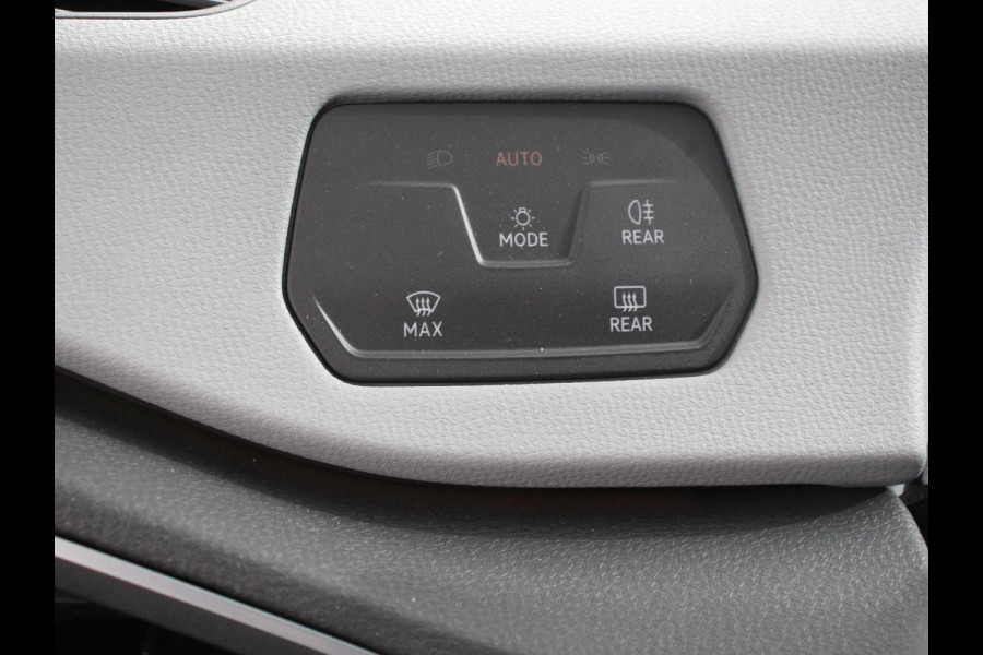 Volkswagen ID.3 Pro Edition 204pk Warmtepomp 18"Lichtmetalen Velgen Navigatie Camera Adaptive Cruise Control Climate Control