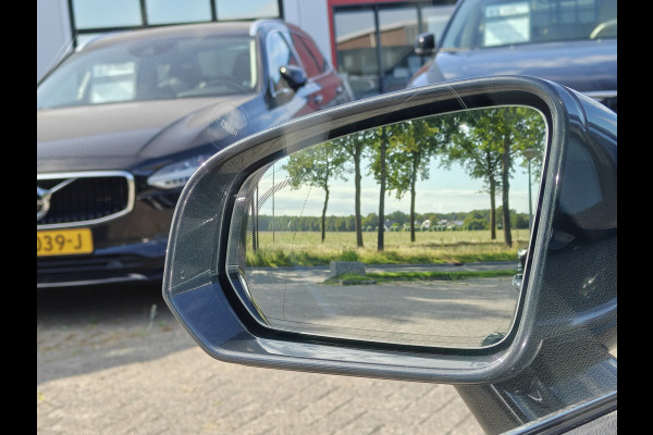 Volvo V60 T5 252PK Momentum | BLIS | Trekhaak | Elektr. Kofferklep | Carplay | ACC | PDC V+A | Camera Achter |