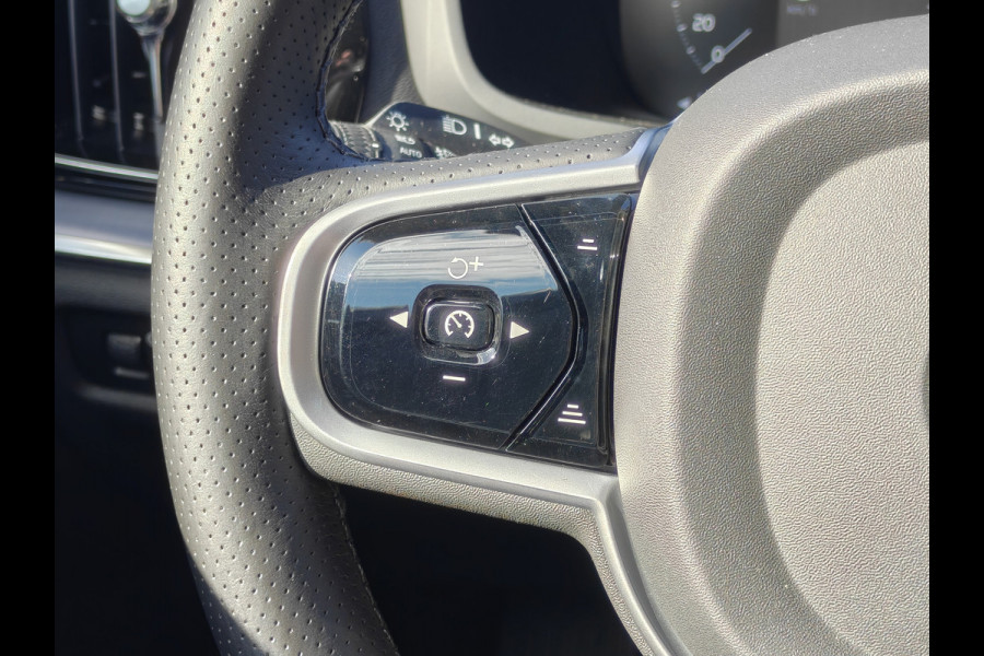 Volvo V60 T5 252PK Momentum | BLIS | Trekhaak | Elektr. Kofferklep | Carplay | ACC | PDC V+A | Camera Achter |