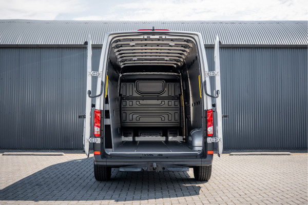 Volkswagen Crafter 2.0 TDI L4H3 | 177 PK | Automaat | LED | Camera | Carplay | Cruise | PDC | Airco | Trekhaak