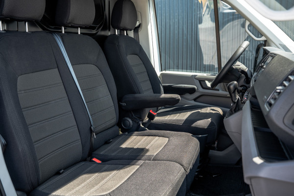 Volkswagen Crafter 2.0 TDI L4H3 | 177 PK | Automaat | LED | Camera | Carplay | Cruise | PDC | Airco | Trekhaak
