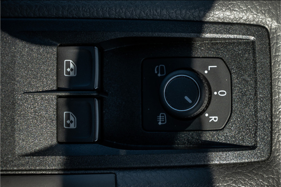 Volkswagen Crafter 2.0 TDI L4H3 | 177 PK | Automaat | LED | Camera | Carplay | Cruise | PDC | Airco | Trekhaak