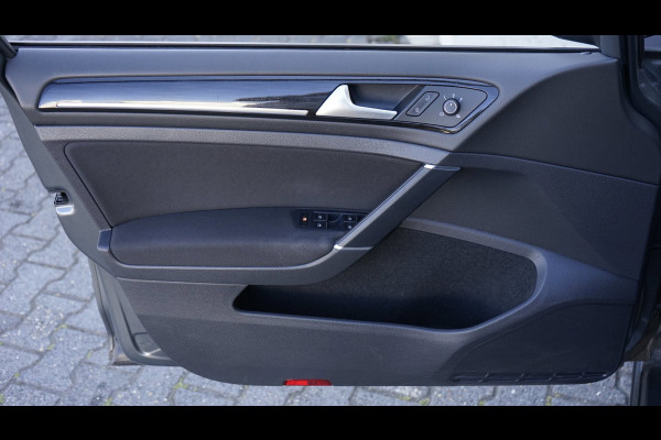 Volkswagen Golf 7.5 1.5 TSI R-Line ACC|ALCANTARA|CLIMA|DYNAUDIO|FULL LED|NAVIGATIE|STOELVERWARMING
