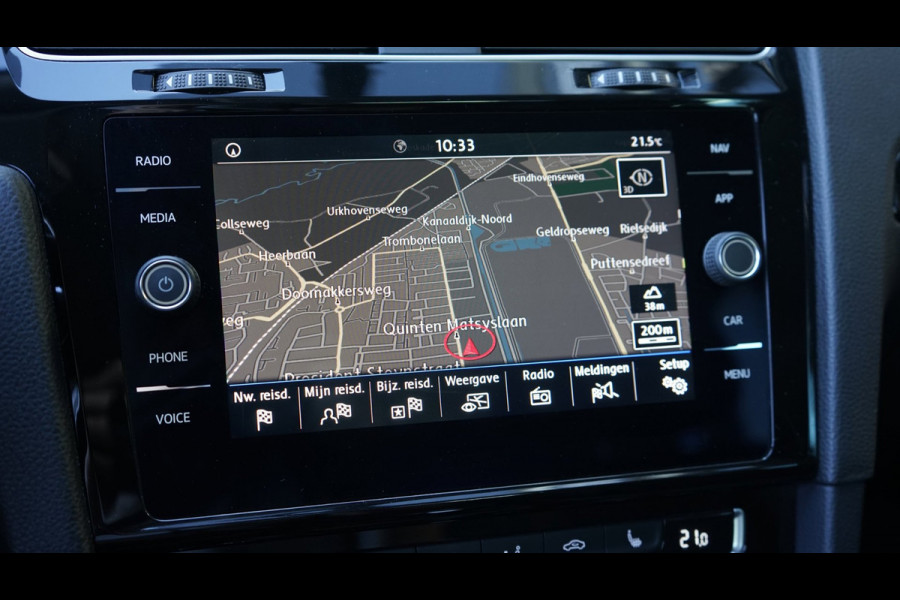 Volkswagen Golf 7.5 1.5 TSI R-Line ACC|ALCANTARA|CLIMA|DYNAUDIO|FULL LED|NAVIGATIE|STOELVERWARMING