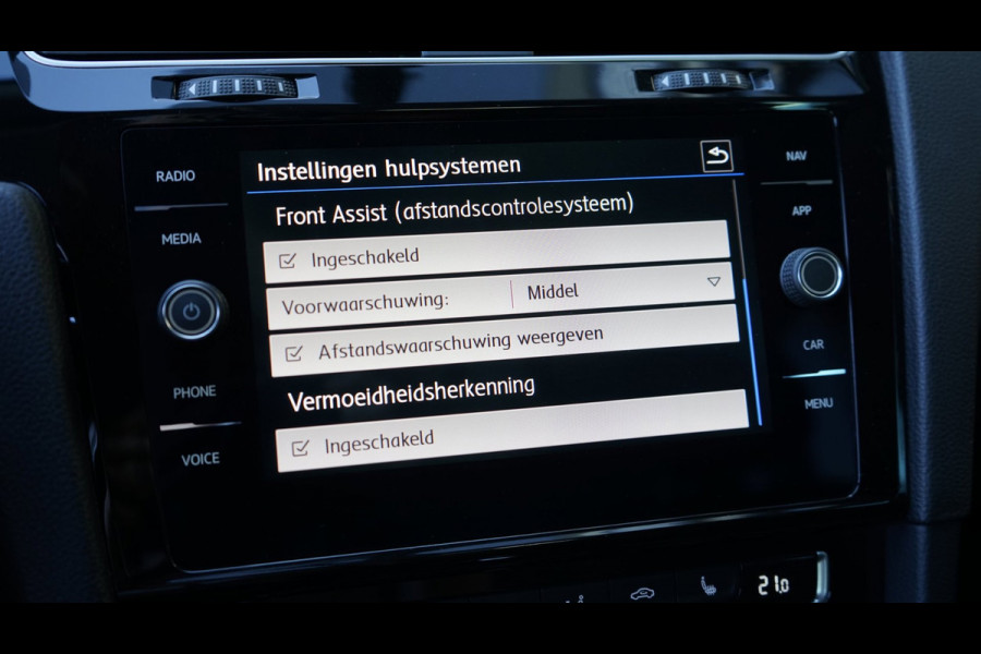 Volkswagen Golf 7.5 1.5 TSI R-Line ACC|ALCANTARA|CLIMA|DYNAUDIO|FULL LED|NAVIGATIE|STOELVERWARMING